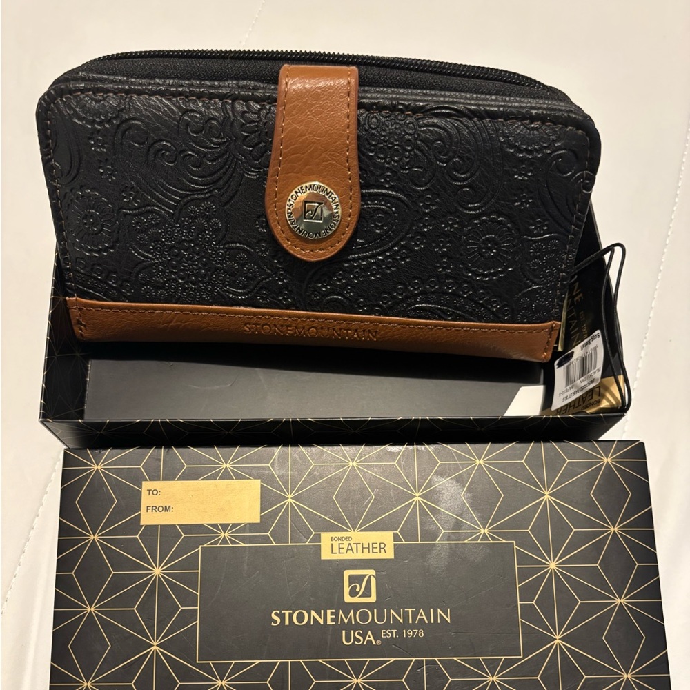 Stone Mountain Black and Brown Leather Wallet
